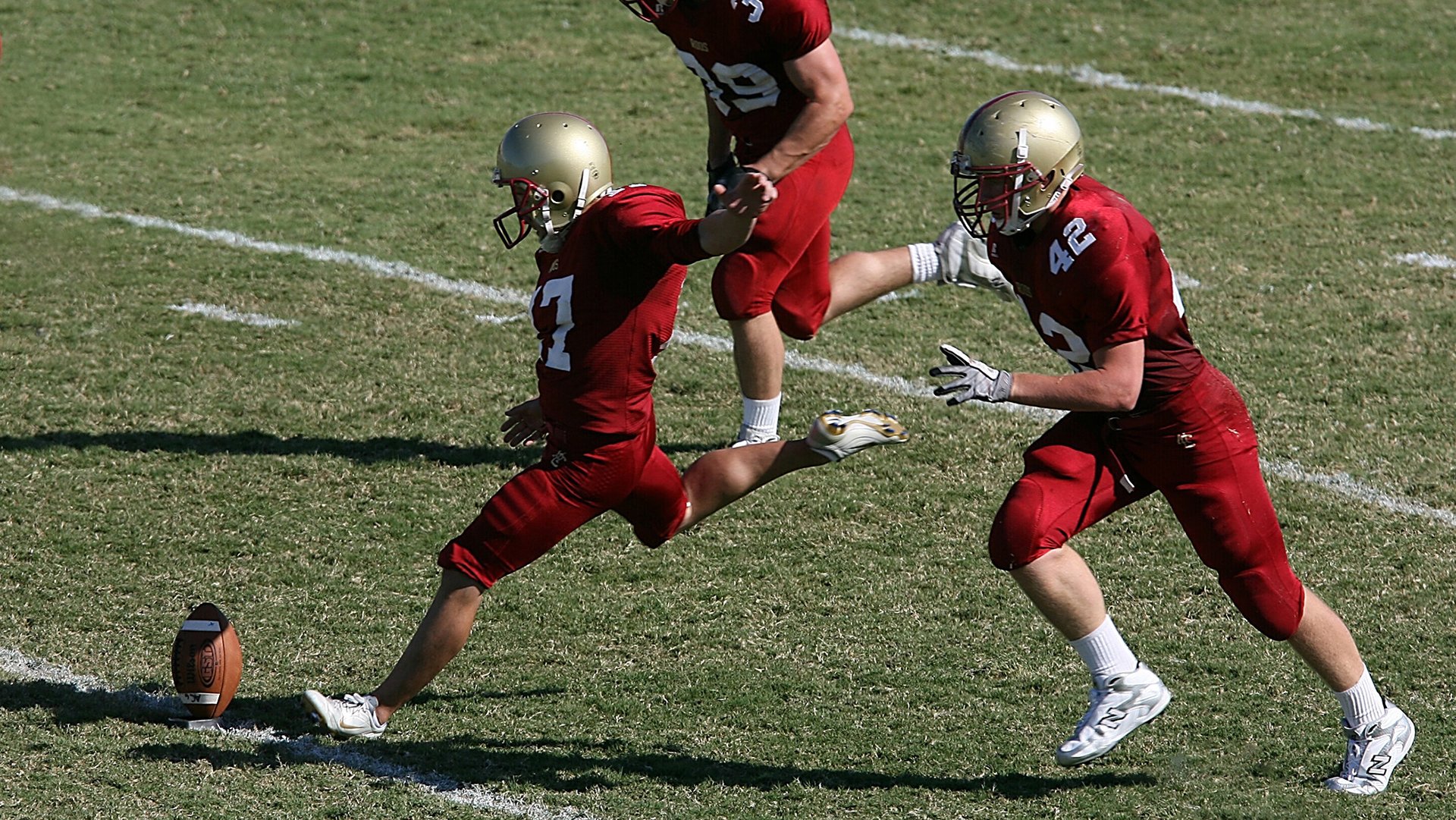 九游9游-数据证实：自由泳划频并非越快越好，自由泳 划频